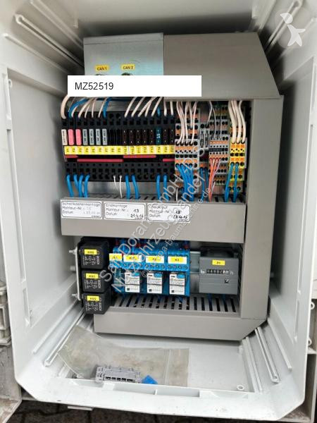 Grue MAN 7.180 mit Böcker Dachdeckerkran bis 37...