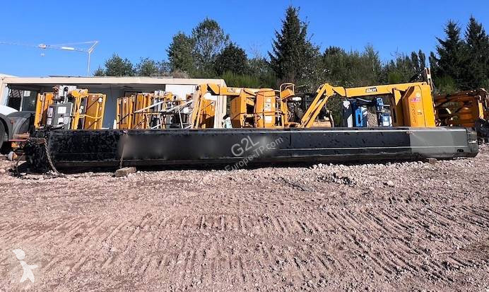 Jeřáb Grove GMK 3050