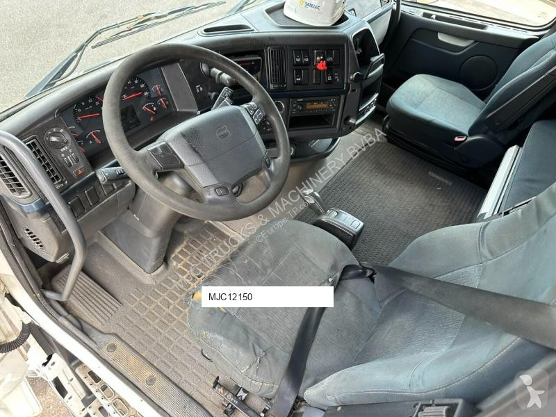 Kamion Volvo FH 500 6X2 + CRANE PALFINGER...