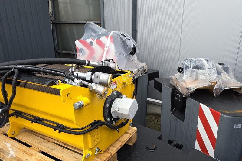 Žeriav Grove GMK5150XL Available For Rent,...