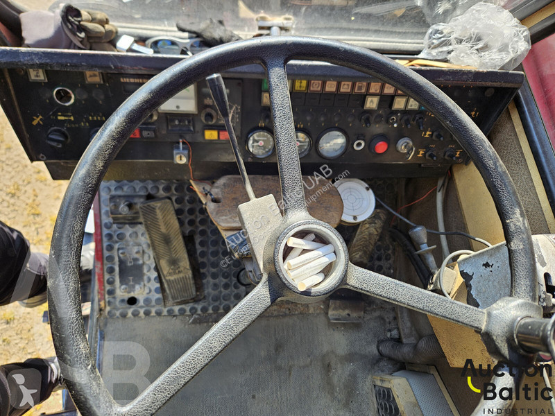 Žeriav Liebherr 1045