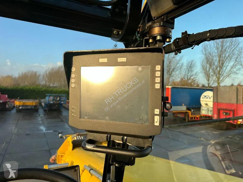 Žeriav Demag AC60 CITY CLASS 8X8 WITH FLY JIB