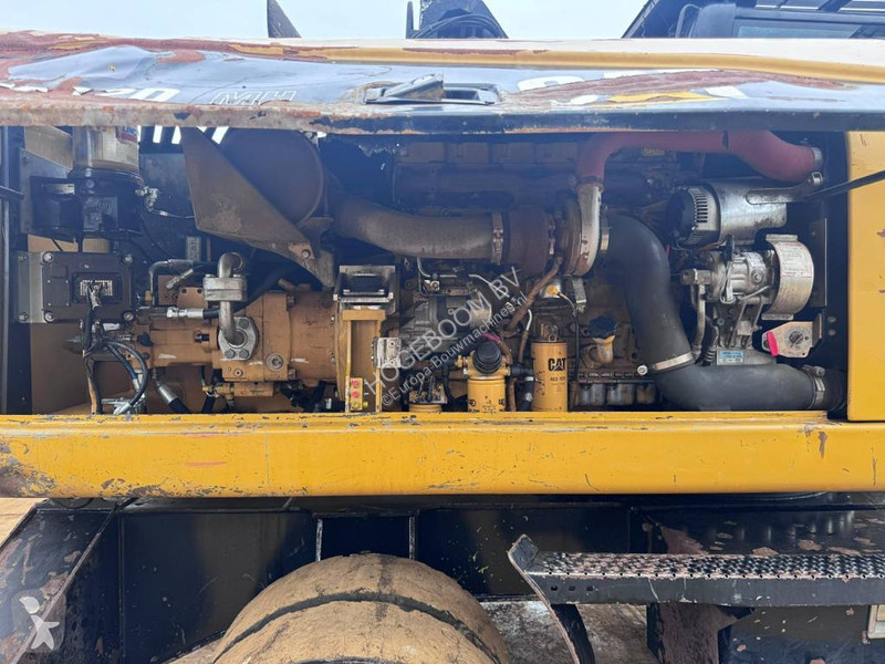Kran Caterpillar M 322 D MH