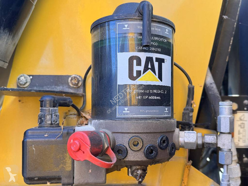 Jeřáb Caterpillar MH 3022