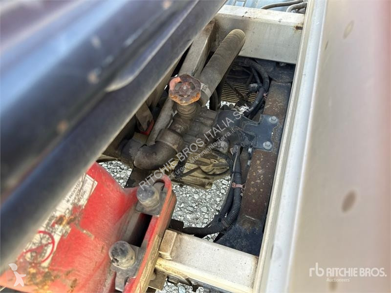 Grua Nissan Fassi F32.A 0.23 Active 1600 kg on...