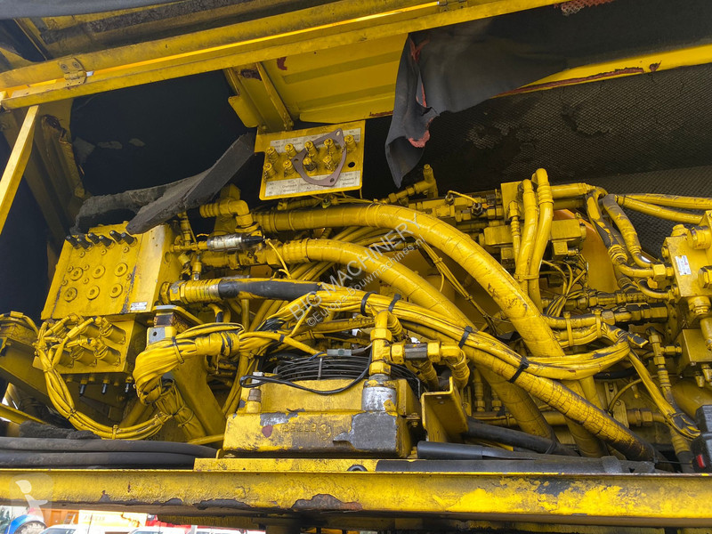 Grua Liebherr 1055/1