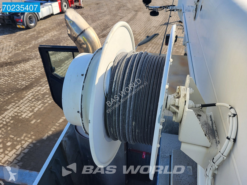 Macara Liebherr 1055-1 FROM FIRST OWNER