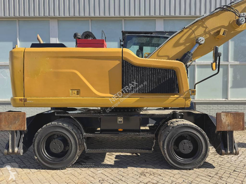 Jeřáb Caterpillar MH 3022