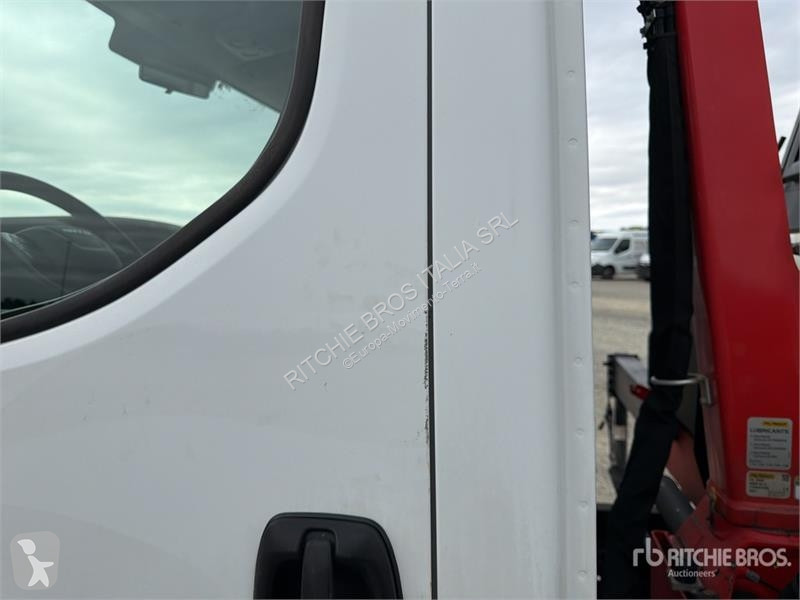 رافعة Iveco Palfinger PK3400 990 kg on  Iveco...