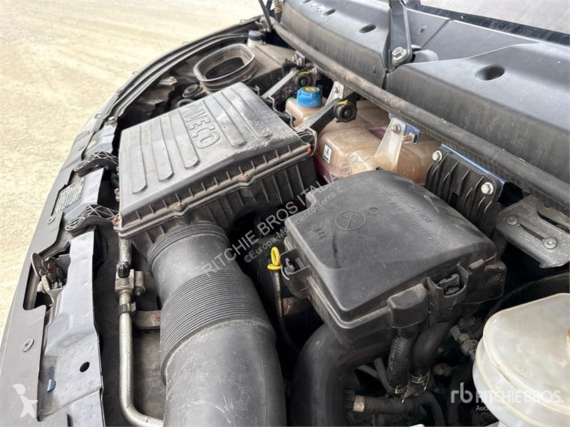 Kran Iveco HC Industrie HC33A3 700 kg on  Iveco...
