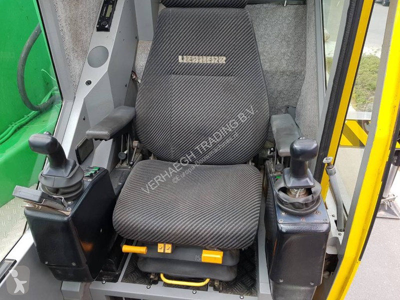 Kraan Liebherr 1045-1 6x6x6