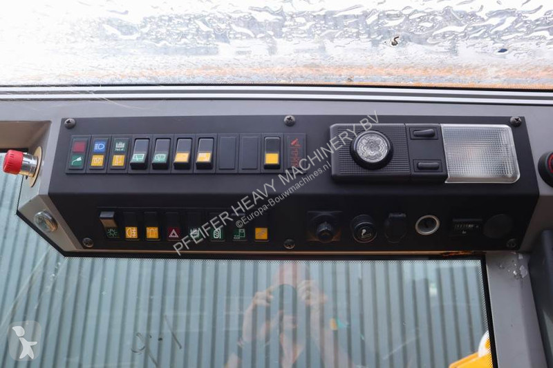 Grua Liebherr 1055-3.1 6x6x6 Drive, 55t...