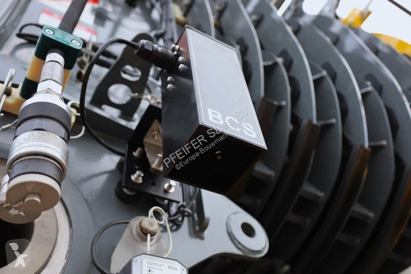 Žeriav Grove GMK5250XL-1 Available For Rent,...