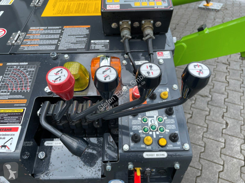 Macara  UNIC URW295CBE/ Raupenkran / 8,8m / 2,9t