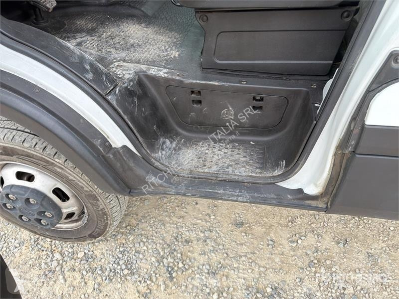رافعة Iveco Palfinger PK3400 990 kg on  Iveco...