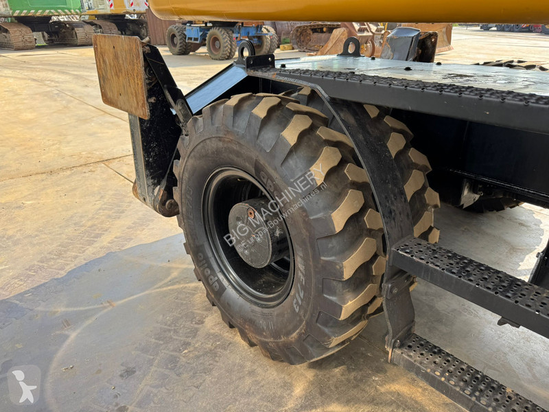 Kran Caterpillar MH3024