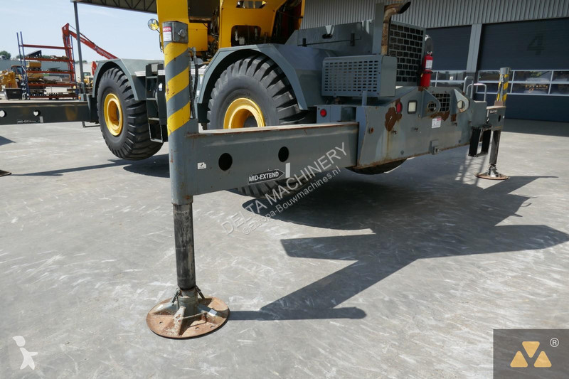 Grua Grove RT700E