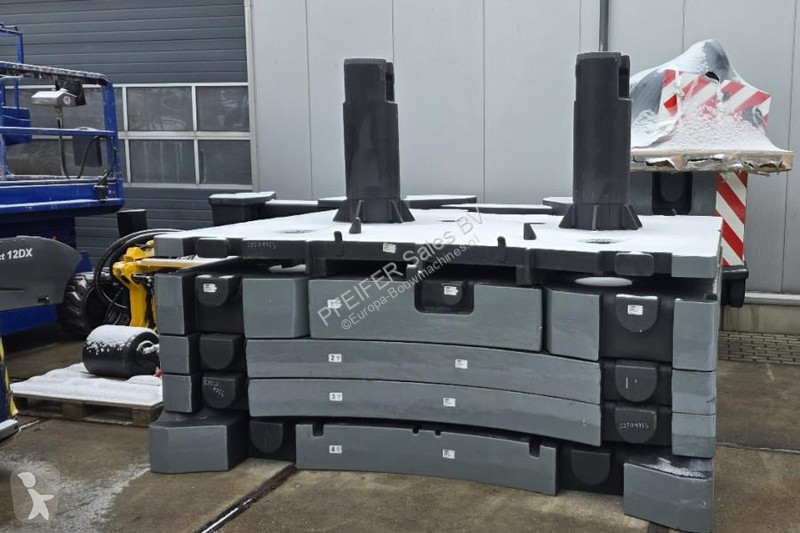 Žeriav Grove GMK5250XL-1 Available For Rent,...