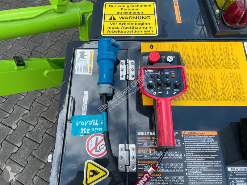 Macara  UNIC URW295CBE/ Raupenkran / 8,8m / 2,9t