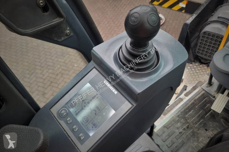 Kran Liebherr 1070-4.2 Dutch Vehicle...