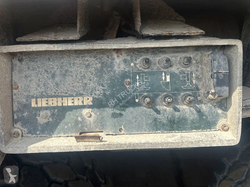 Kran Liebherr 1070 8X8