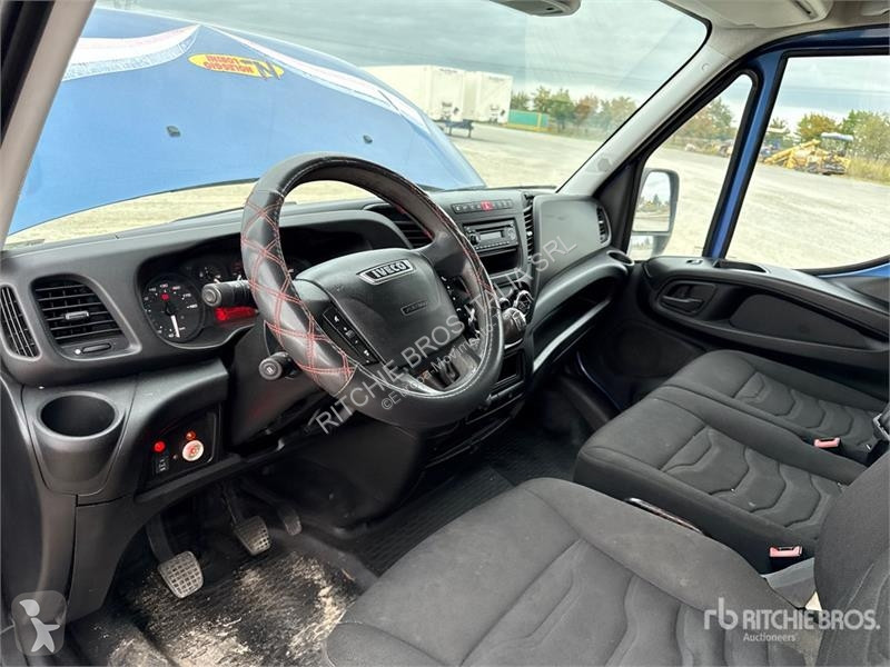 Kran Iveco HC Industrie HC33A3 700 kg on  Iveco...