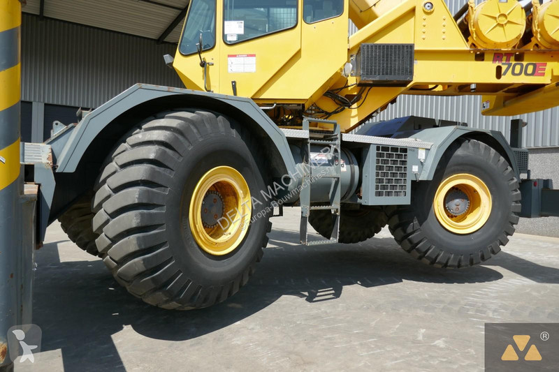 Grua Grove RT700E