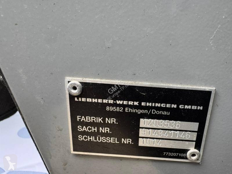 Žeriav Liebherr 1030-2