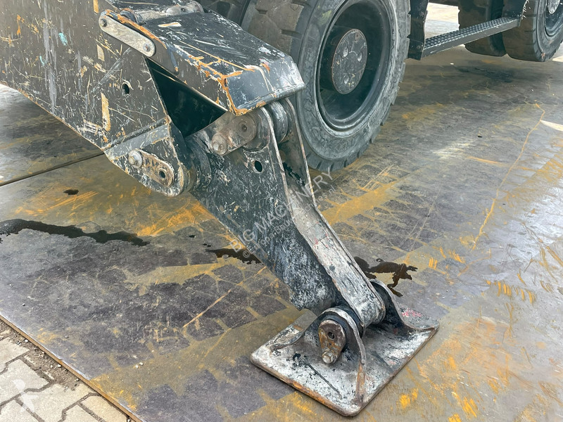 Jeřáb Caterpillar MH3024
