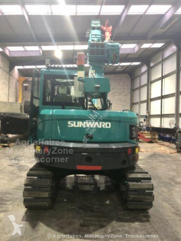 Grue sur chenilles Sunward