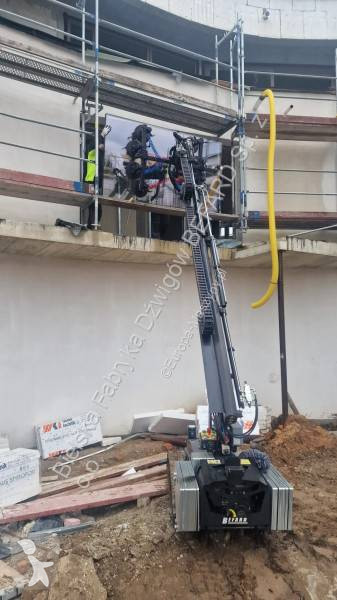Gru Befard Robot gąsienicowy do szkła XGR800.3