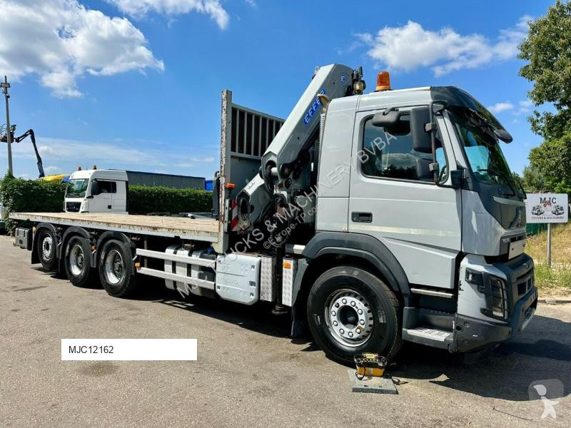 Camion Volvo FMX 330 8x4 TRIDEM + CRANE EFFER...