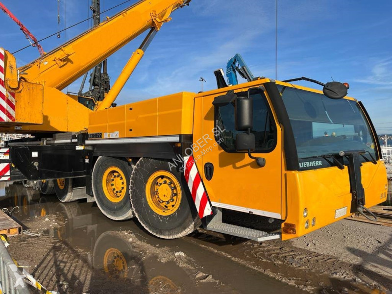 Grue Liebherr LTM 1300 6.2