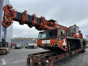 رافعة متحركة Terex
