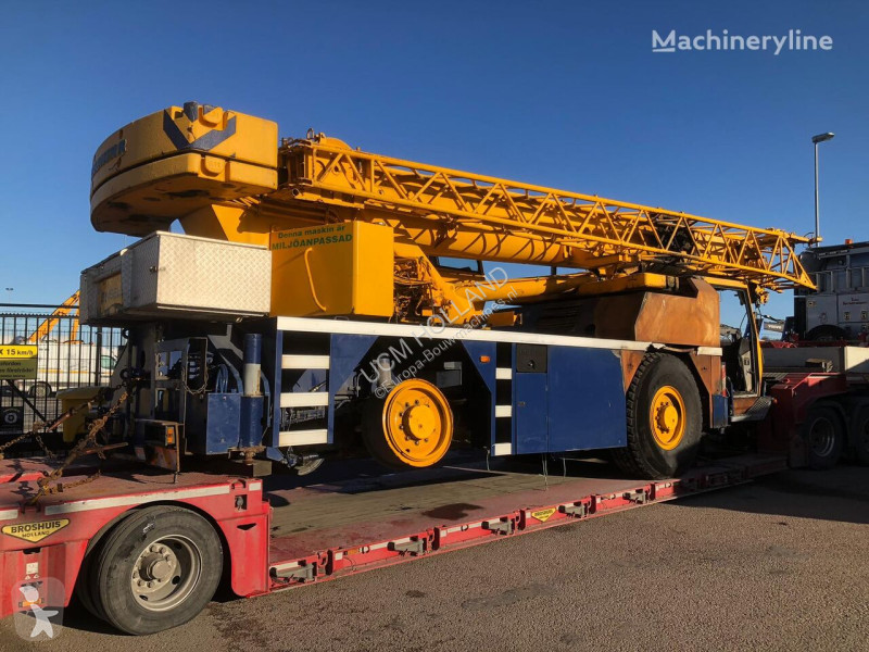 Žeriav Liebherr LTM 1030-2