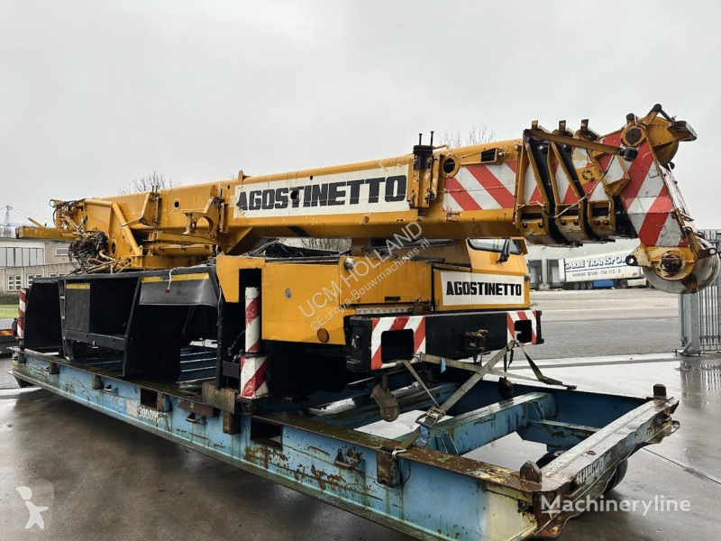 Žeriav Liebherr LTM 1025