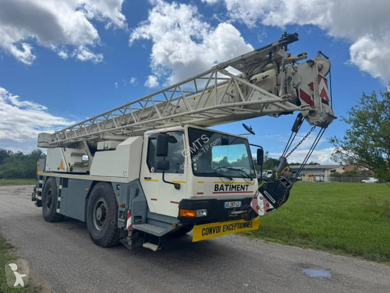 Žeriav Liebherr 1030-2