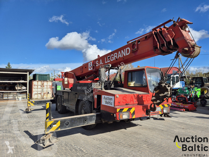 Macara Liebherr UTM 526