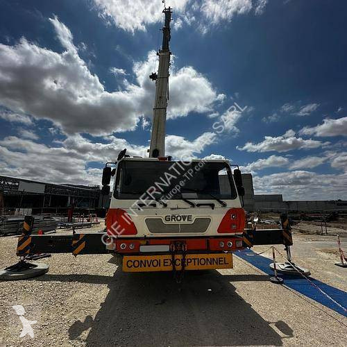 Grove  crane