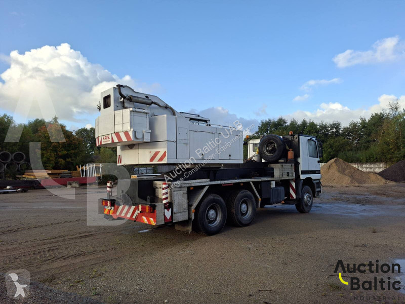 Grue Mercedes Actros 3331