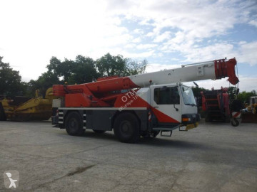 Grua móvel Liebherr