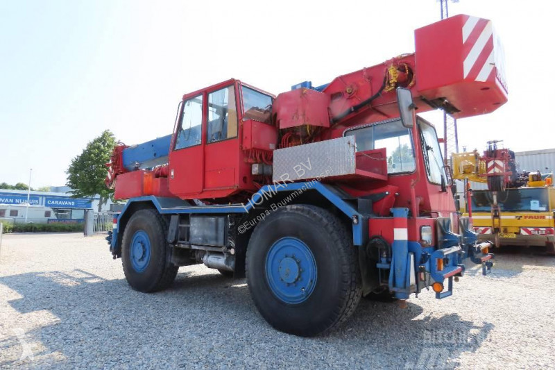 Macara Liebherr LTM 1022