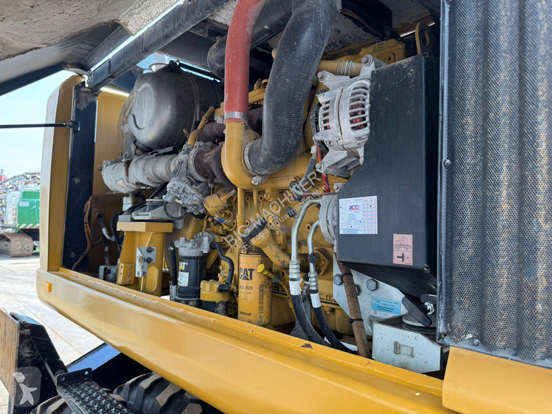 Kran Caterpillar MH3024