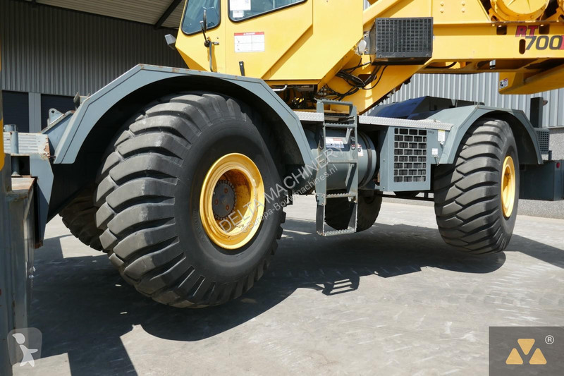 Grua Grove RT700E