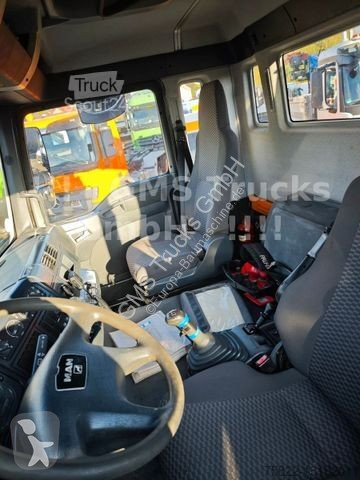 Kamion Mercedes Actros /6X4/30m MKG Montagekran...