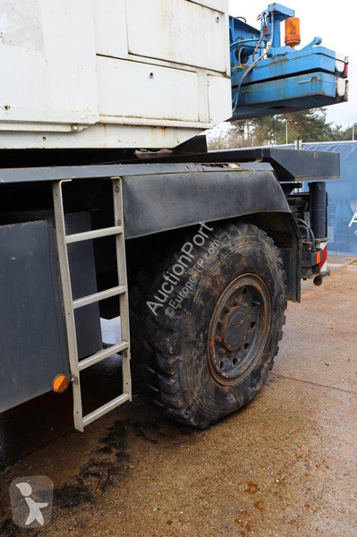 Macara Liebherr 1025