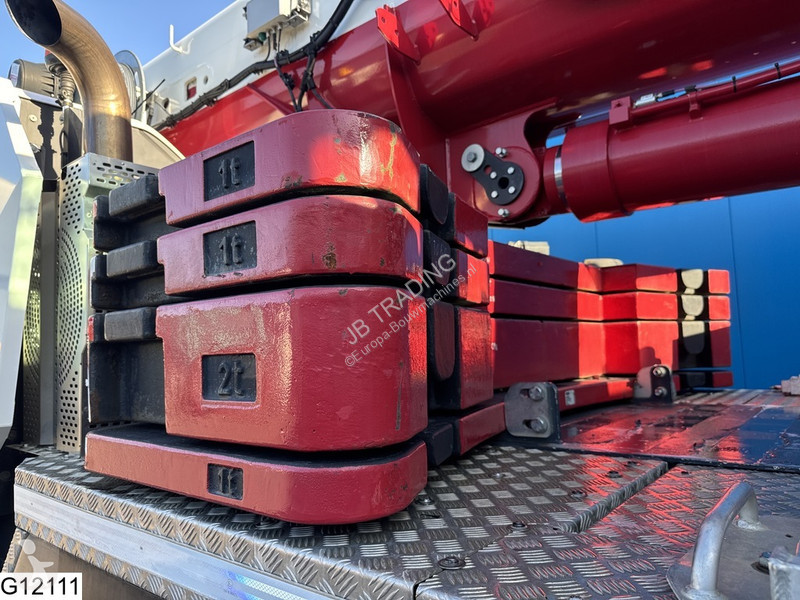 Žeriav Grove GMK3060L-1 6x6, 60.000 kg, 48 m