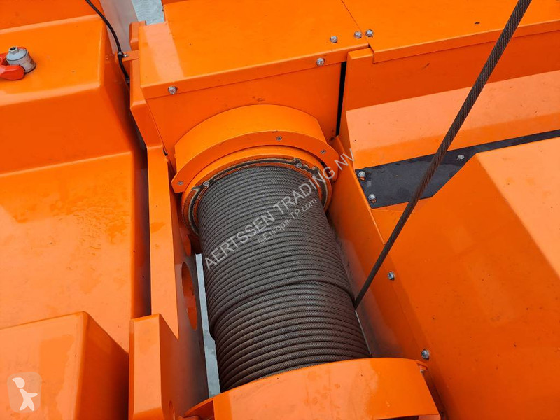 Grue Spierings SK597AT4 E-lift (48m)