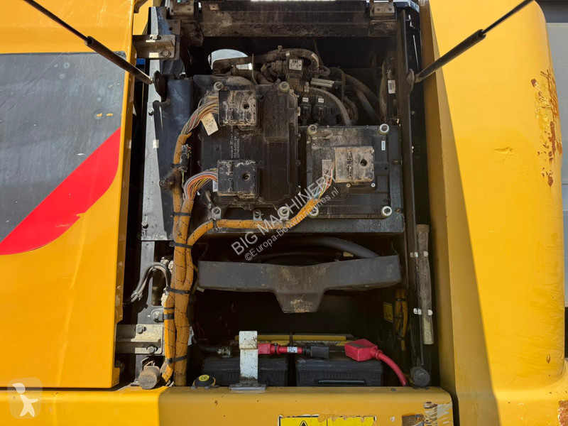 Kran Caterpillar MH3022