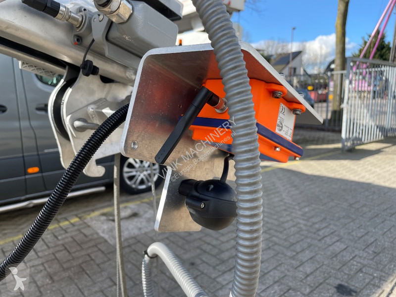 Grua Böcker AHK 36E